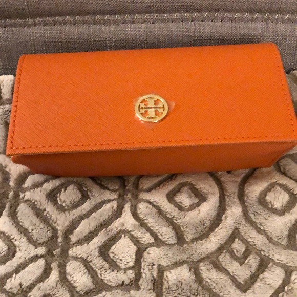 Tory Burch Accessories - Tory Burch Sunglasses Case